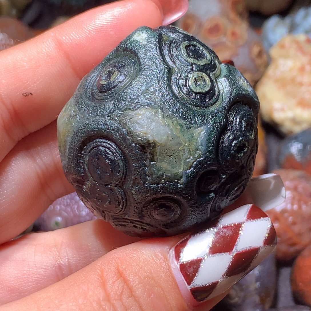 石材青铜绿眼睛石