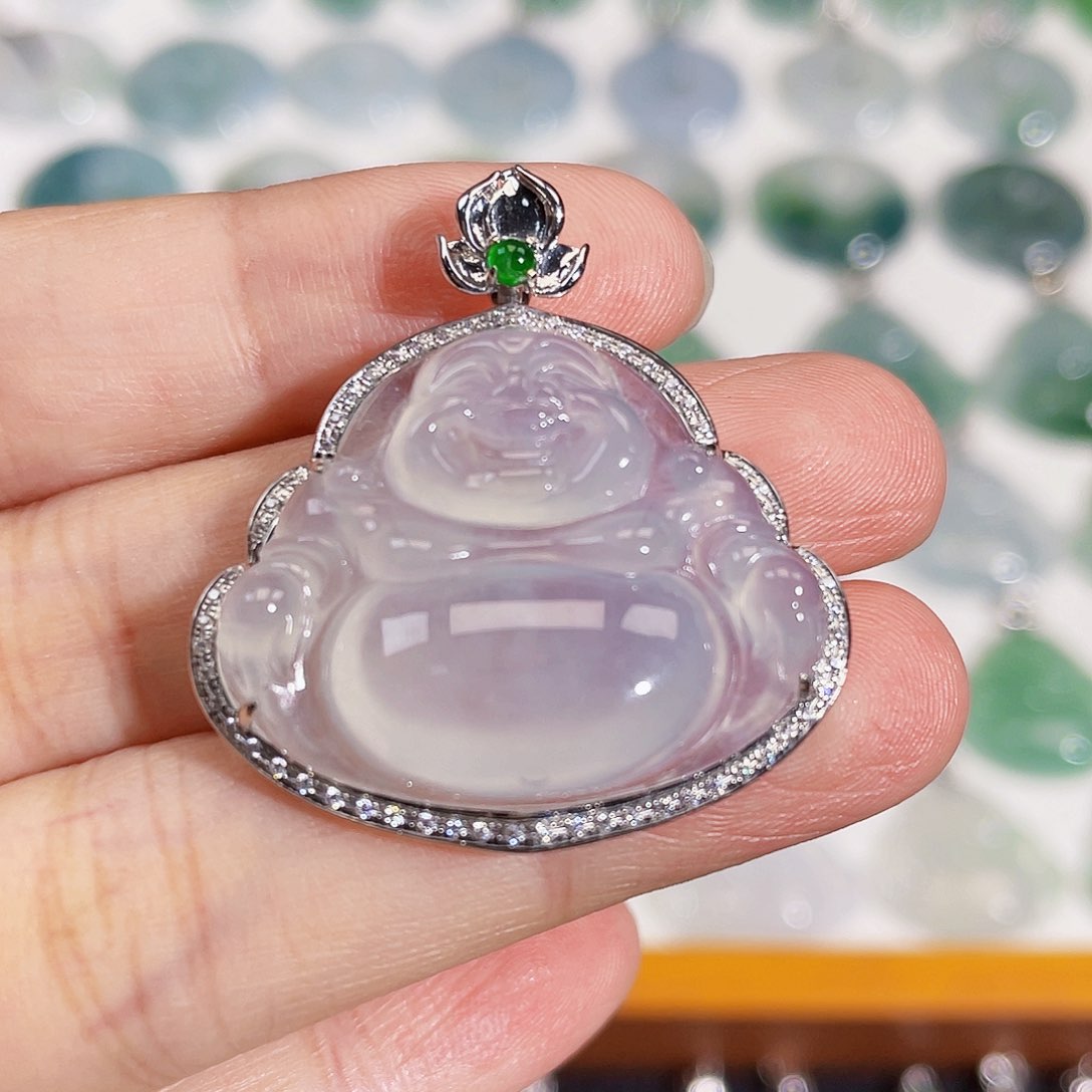 颈饰18K金镶嵌翡翠吊坠