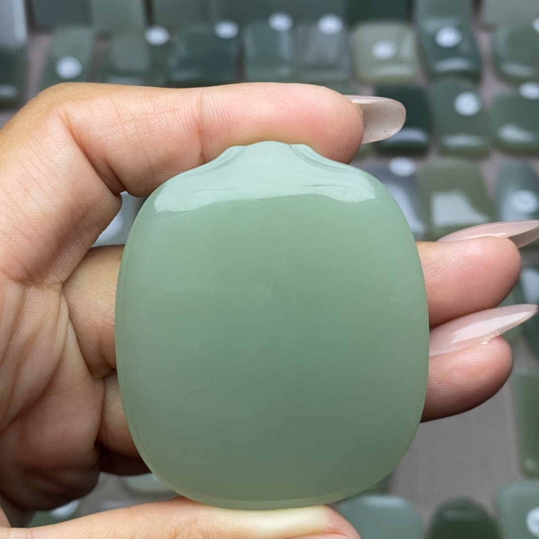 文***武颈饰未镶嵌和田玉