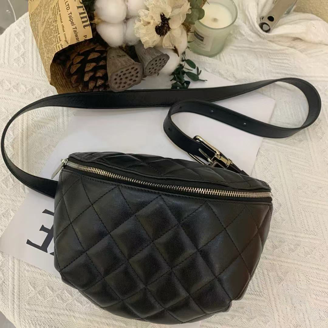 全新未使用 Chanel/香奈儿 【国现】女士经典款黑色菱格纹胸包/腰包