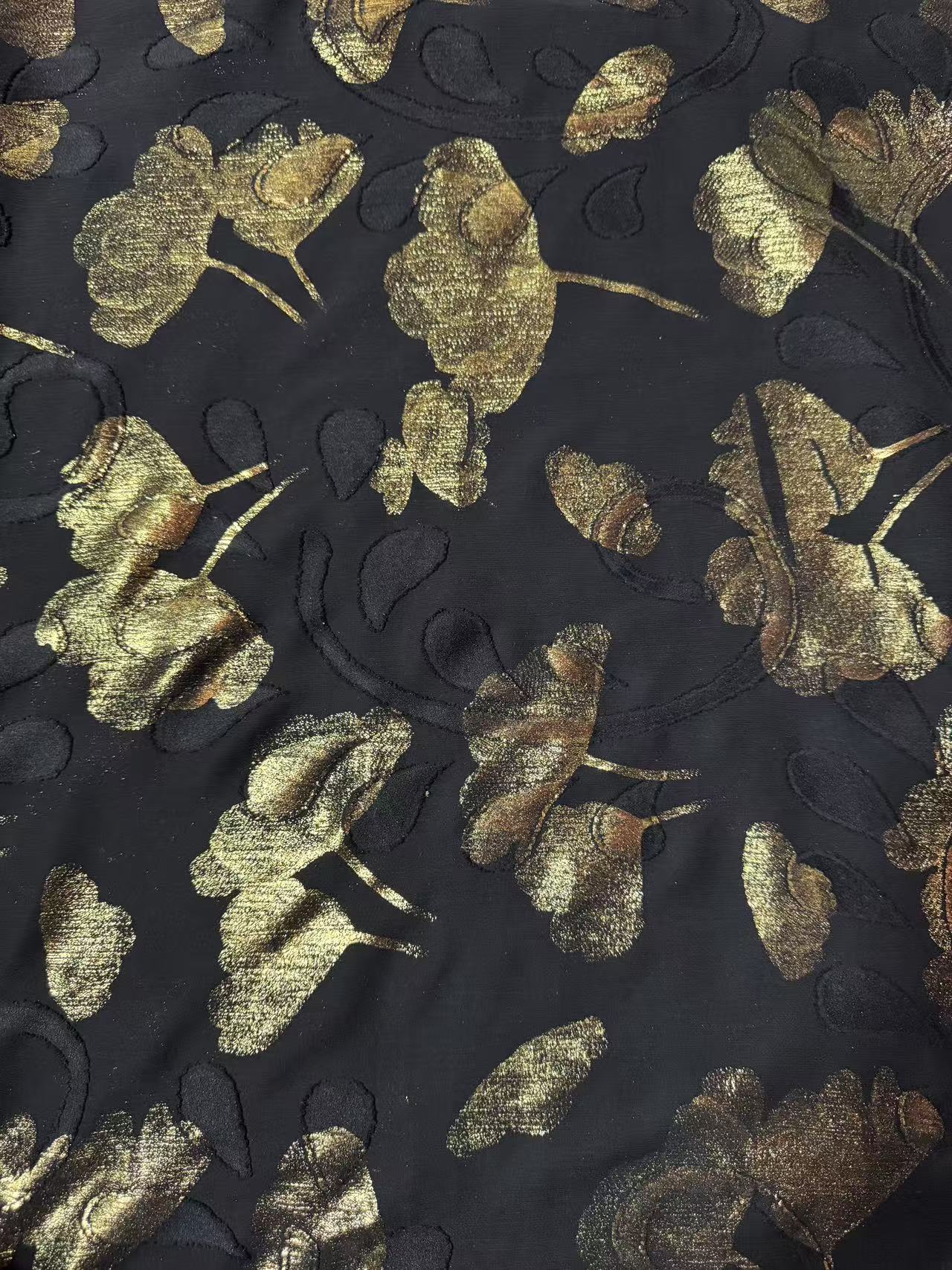 最新款活动布料نەقىش ئىشلەنگەن گۈللۈك گىرىپ 