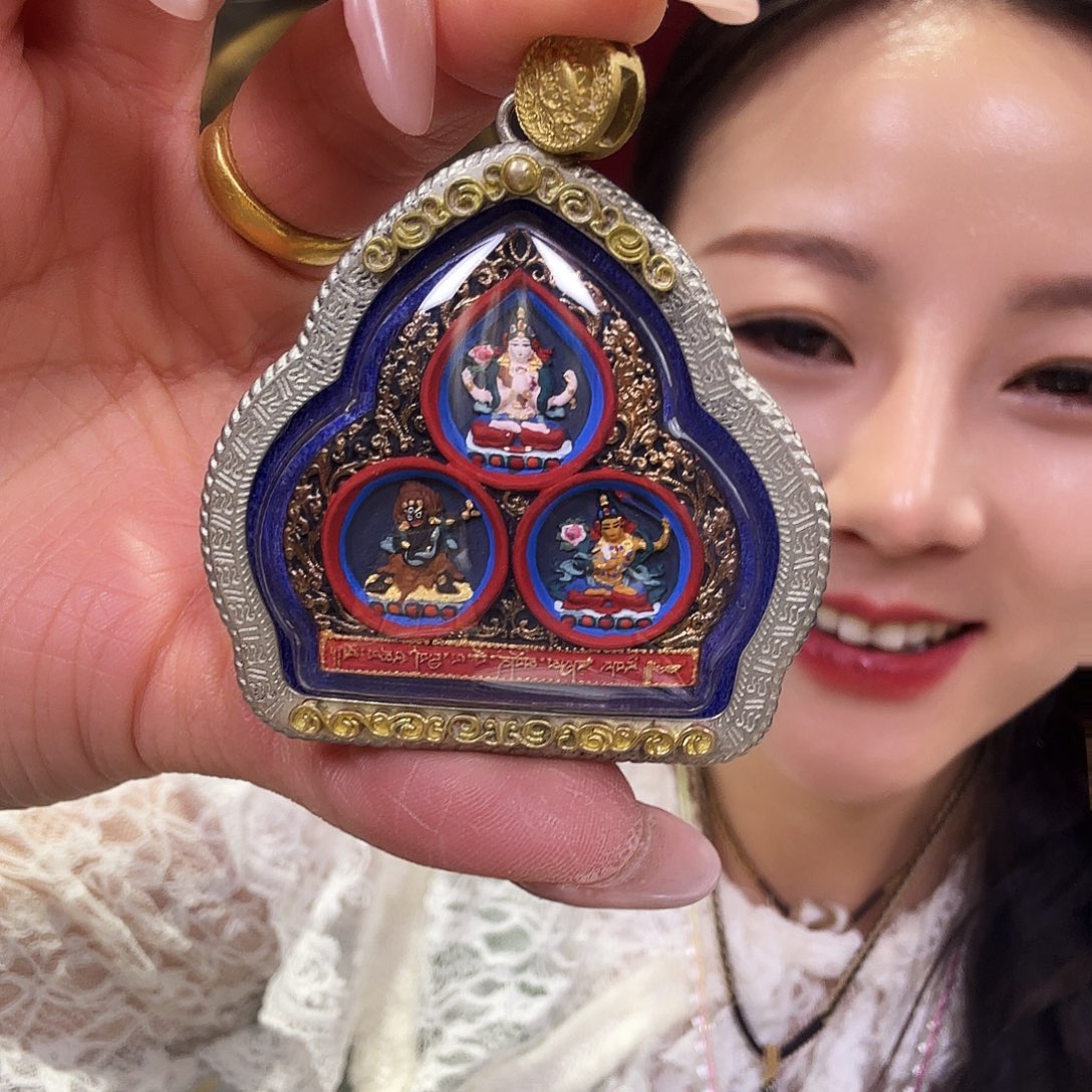 装裱画小**?擦擦一个