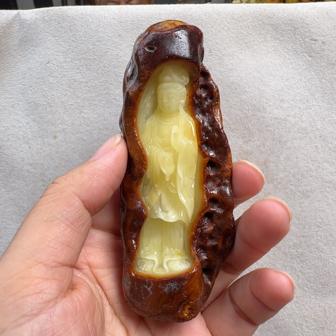 蜜蜡未镶嵌珠宝奇石