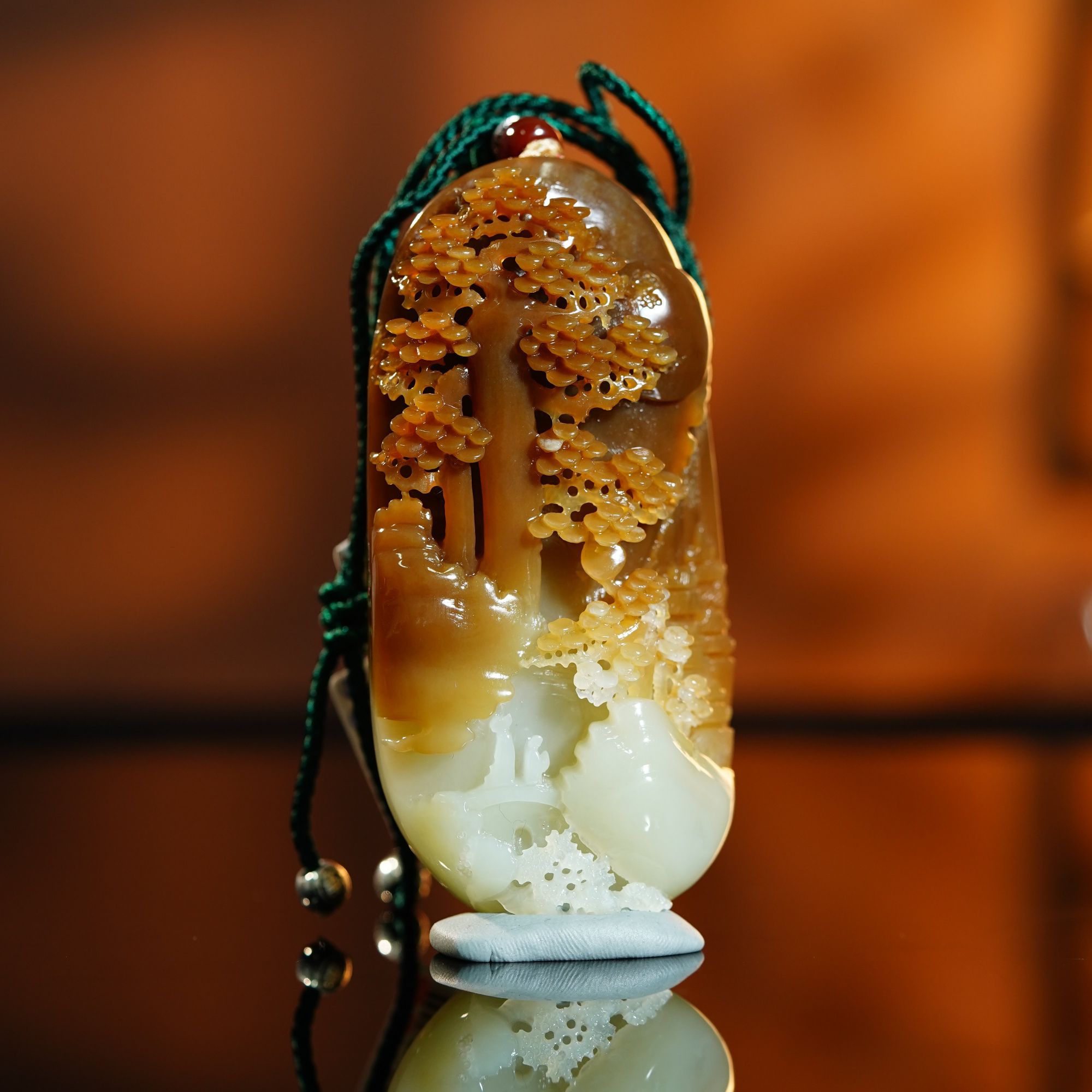 和田玉且末金山糖玉俏雕山水人物挂件 195.88g L251027033 