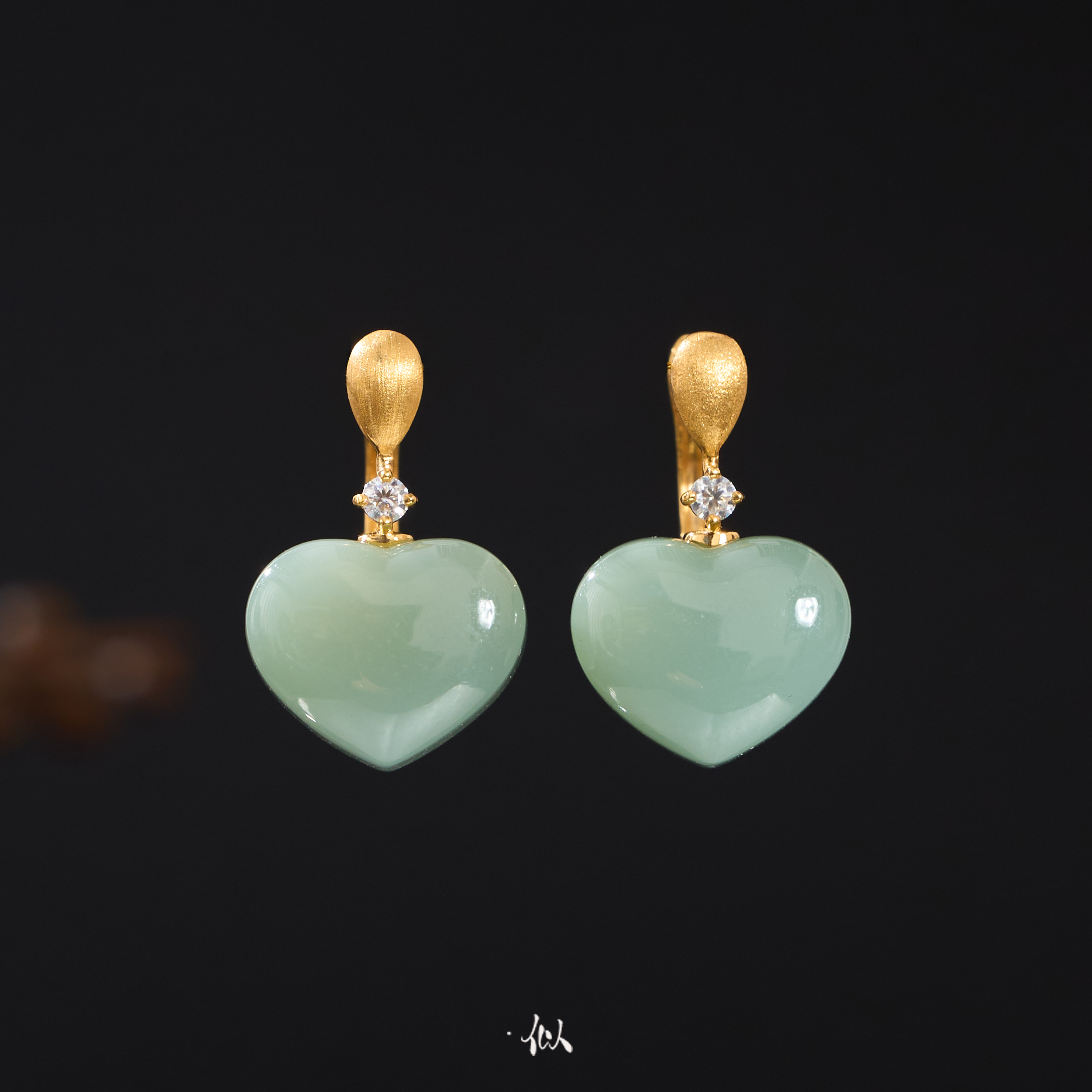 【翠微】·似梓珠宝·18k和田玉粉青爱心耳扣多样性发一 SZCC21900077