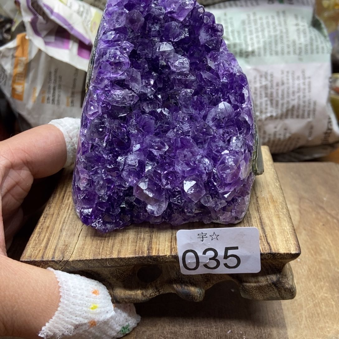 紫晶天然水晶摆件未镶嵌