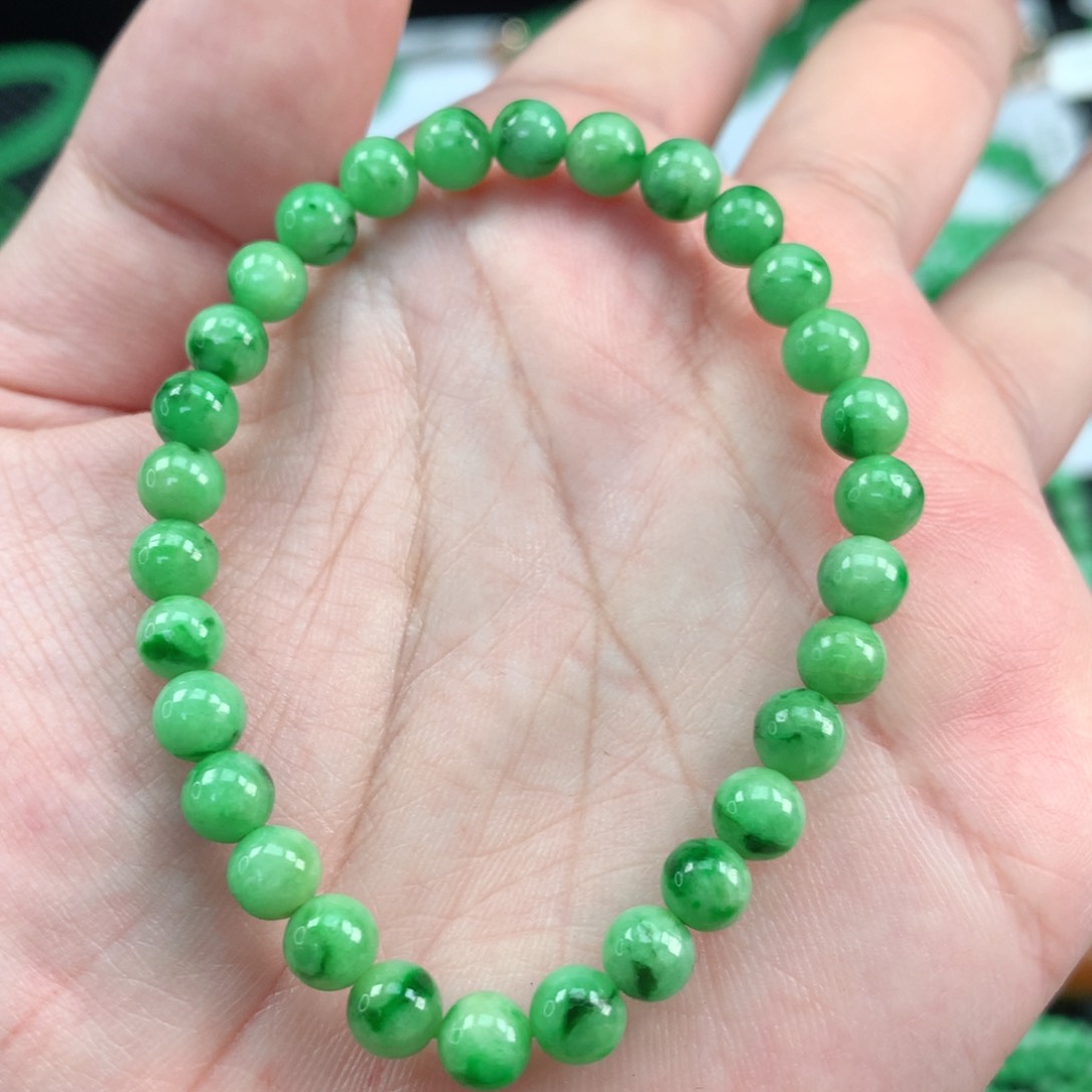 翡翠手链未镶嵌翡翠