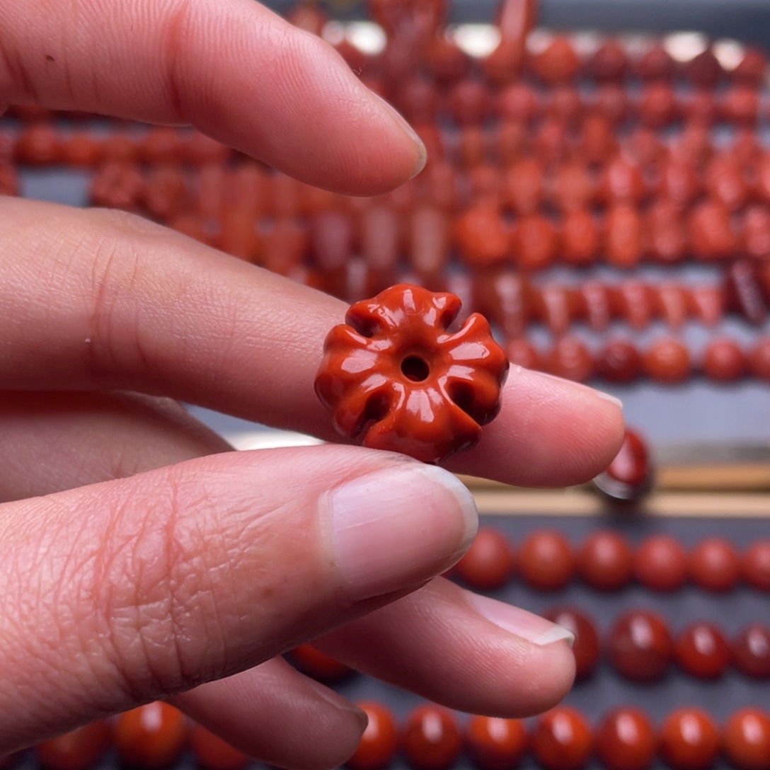 南红玛瑙未镶嵌其他W17瓦西偏锦红克罗心配饰微瑕