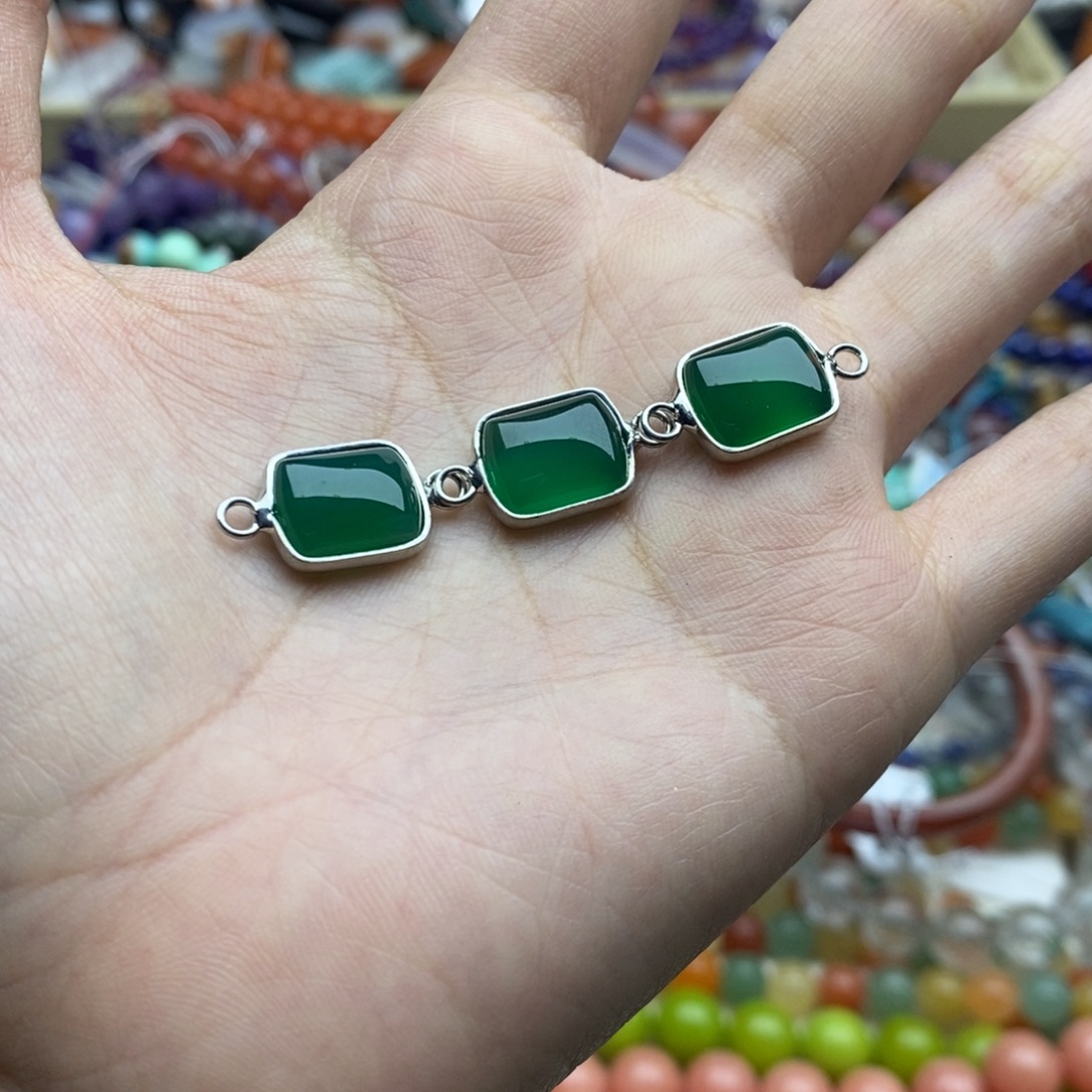 玛瑙/玉髓未镶嵌珠宝半成品一个装纯天然11mm深绿玛瑙双吊