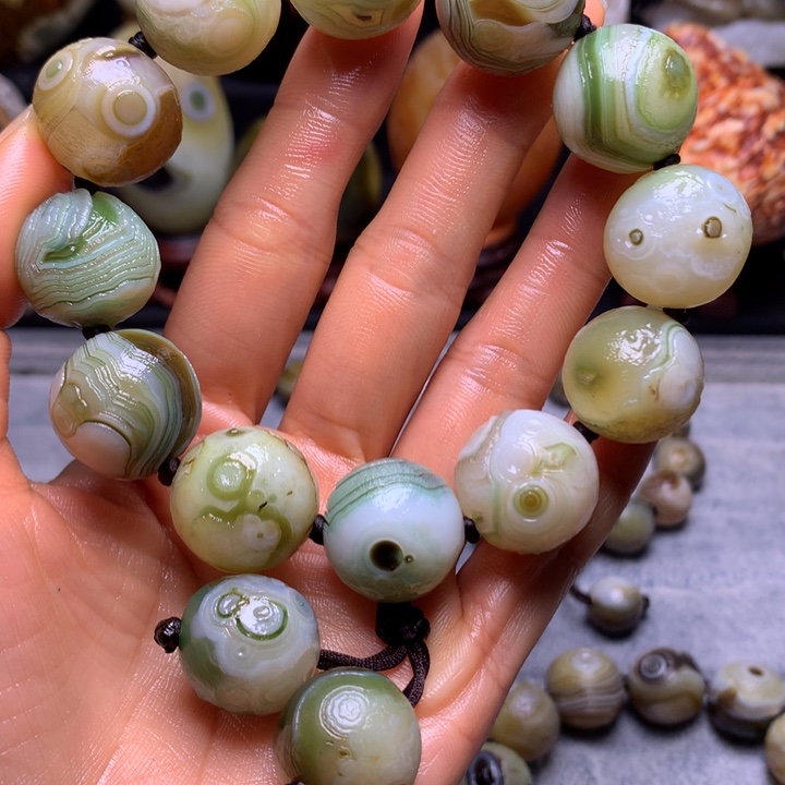 梦***鱼玛瑙/玉髓未镶嵌裸石