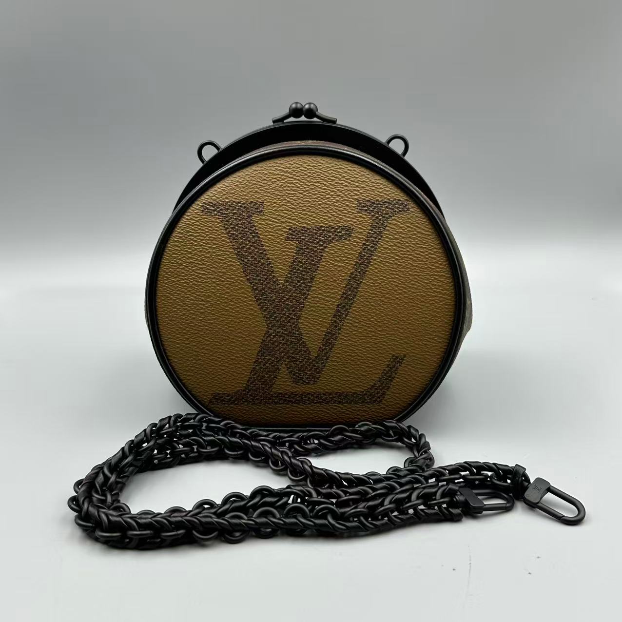 99新 LouisVuitton/路易威登 Lv 秀款 焦糖老花 板栗包/圆饼