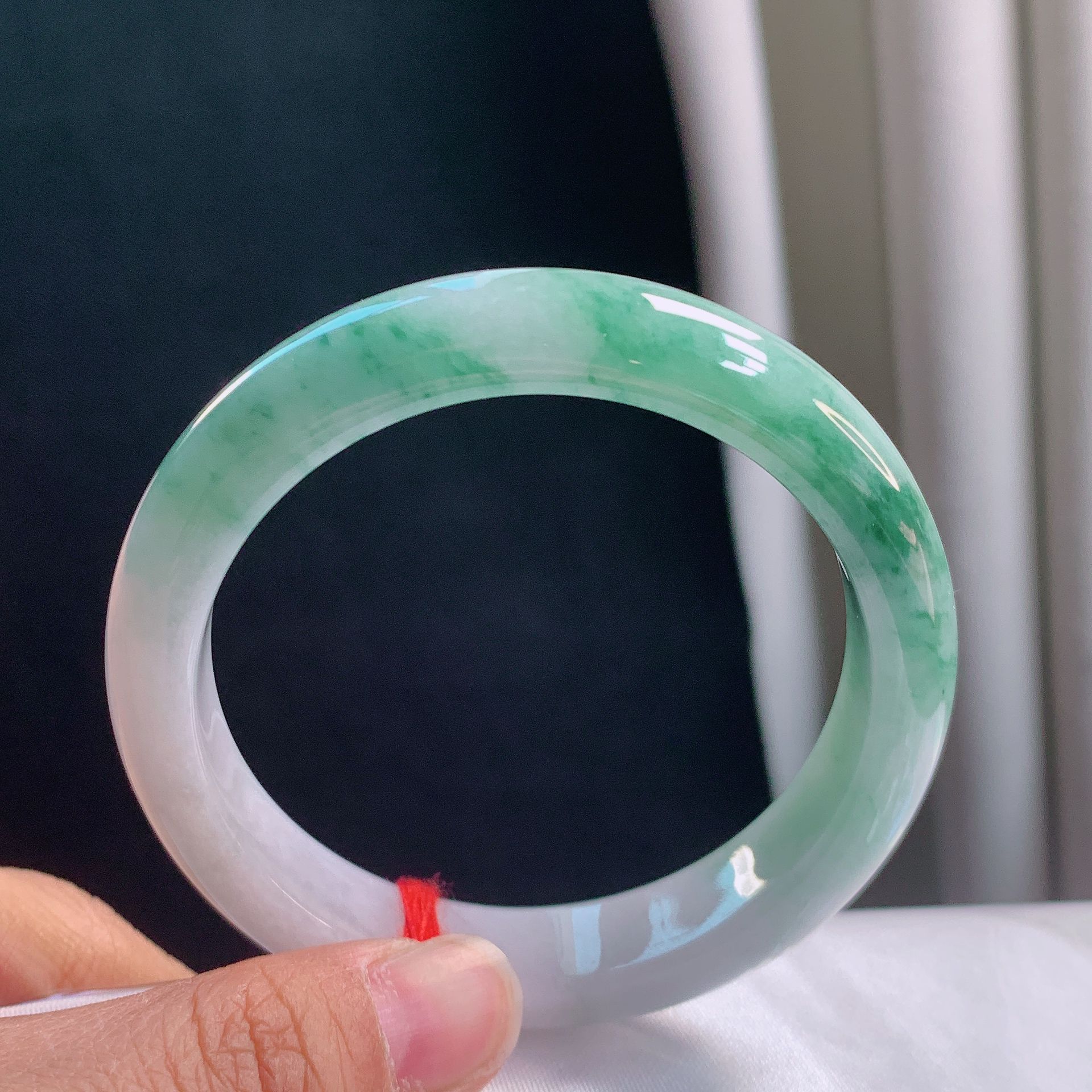 天然翡翠A货飘花5657手镯女款绿色
