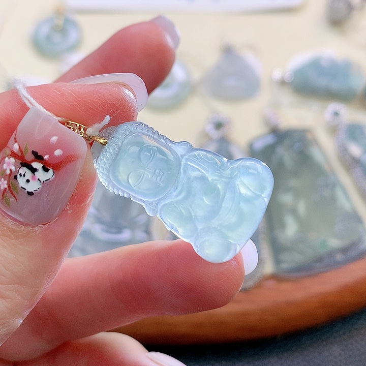 翡翠颈饰18K金镶嵌翡翠