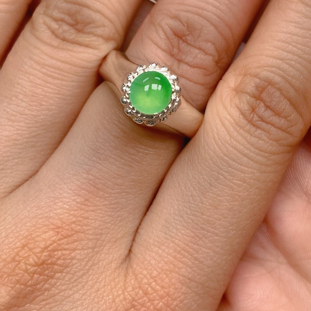 翡翠戒指未镶嵌翡翠