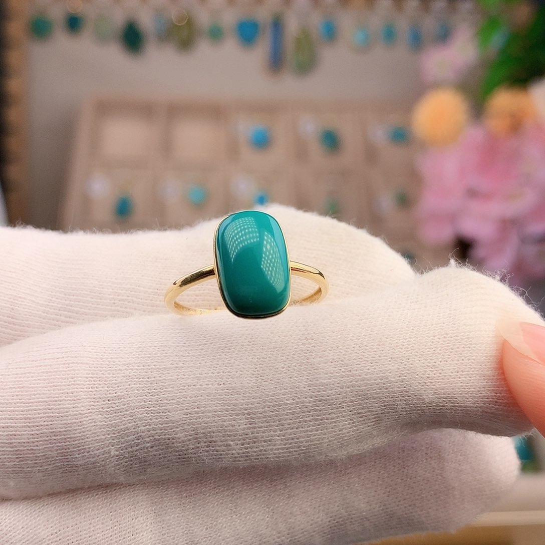 绿松石18K金镶嵌颈饰