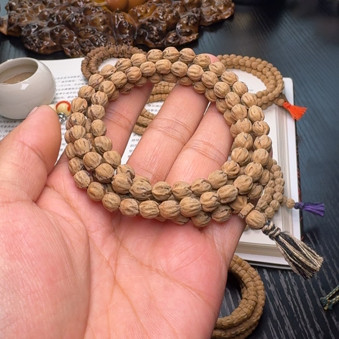 柏香籽/百香籽吊坠胶囊