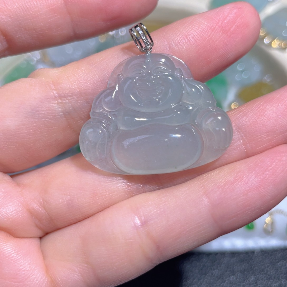 翡翠颈饰18K金镶嵌翡翠