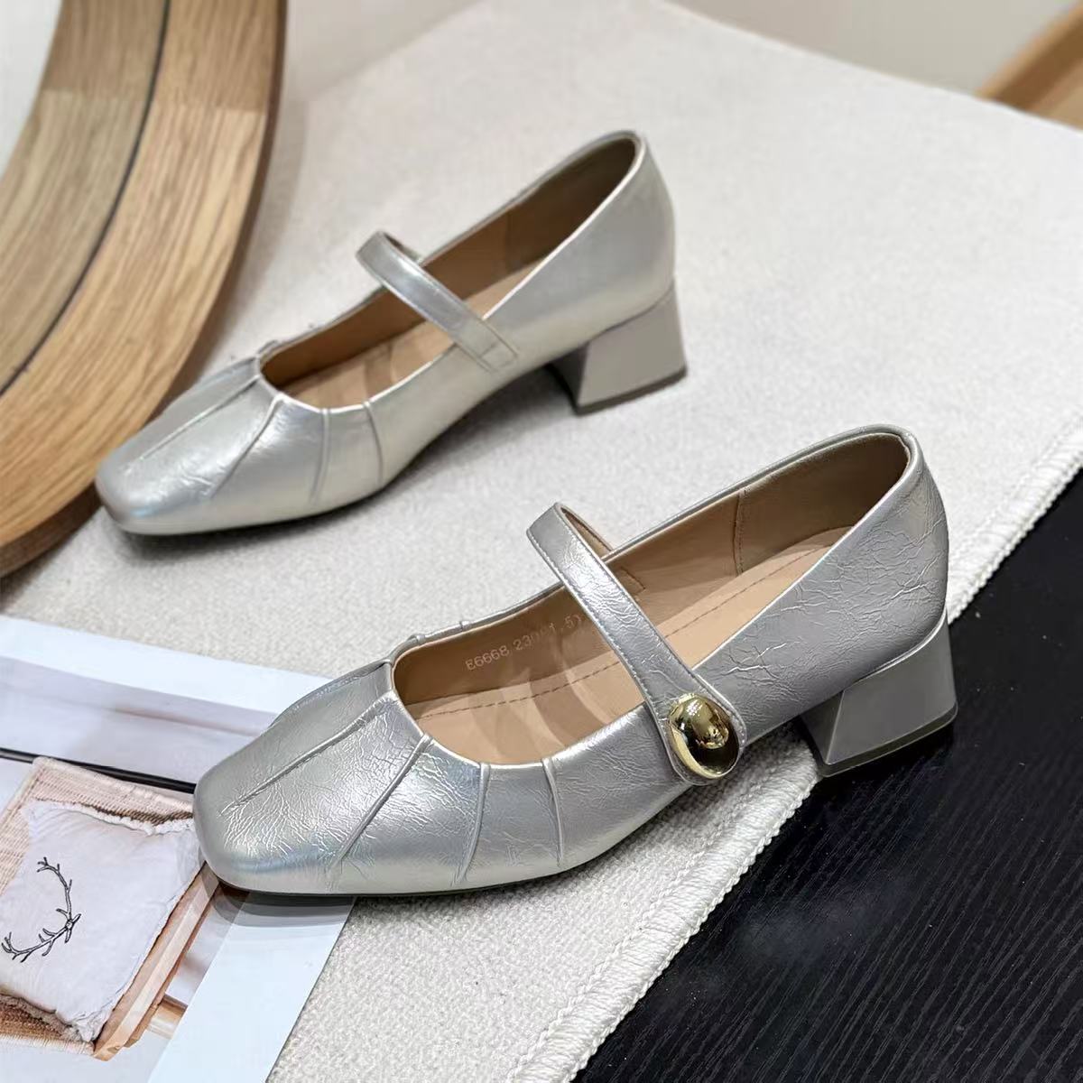 复古小香风玛丽珍鞋女2025夏季新款方头粗跟一字带浅口单鞋1197