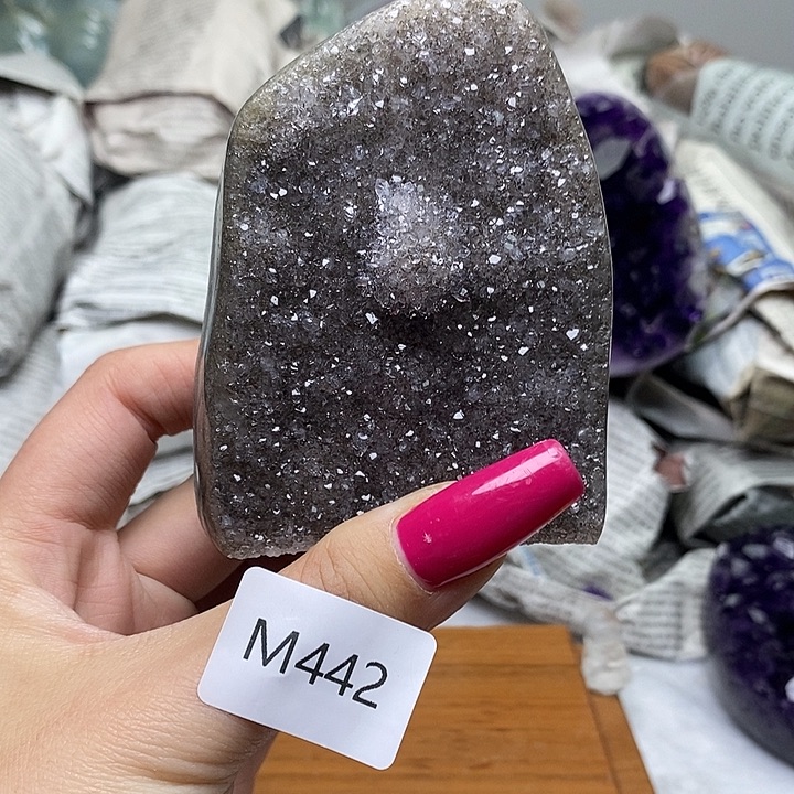 紫晶未镶嵌大型摆件（非配饰）