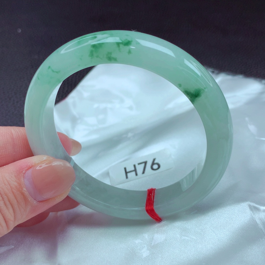 翡翠手镯未镶嵌手镯88