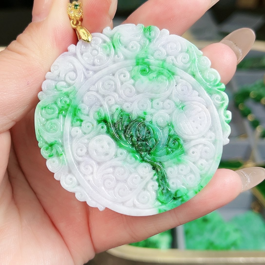 翡翠颈饰未镶嵌吊坠