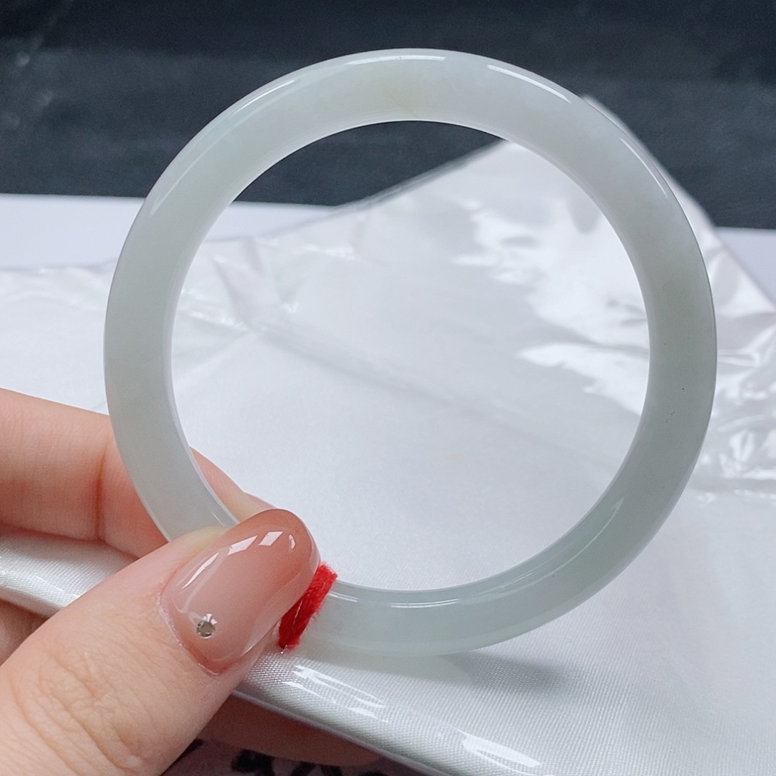 【闪购商品】未镶嵌手镯（圆镯）翡翠496号