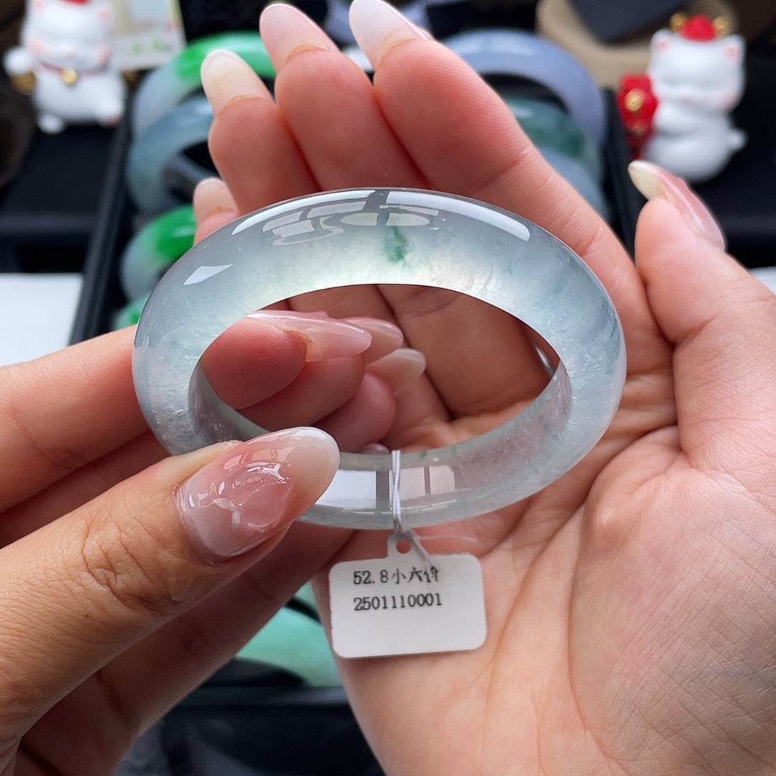 翡翠手镯未镶嵌52-53高冰透亮飘蓝花、截图询价