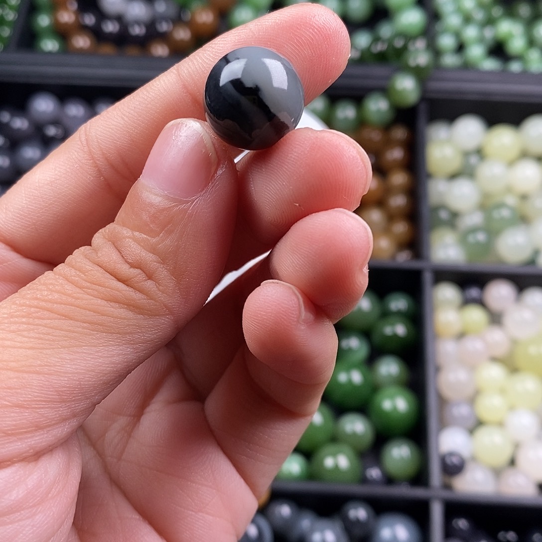 和田玉未镶嵌珠宝半成品