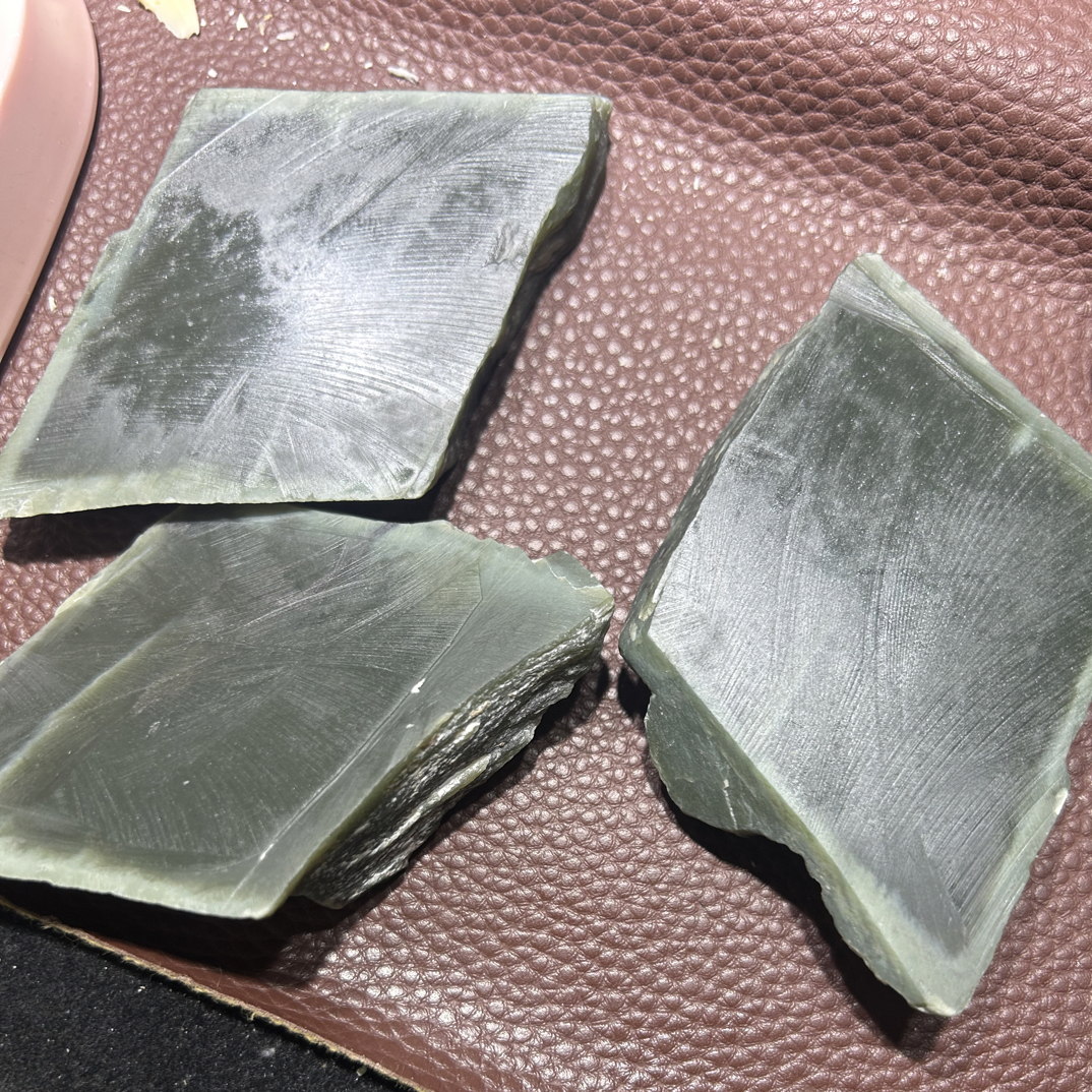 和田玉青玉料子3片吊坠