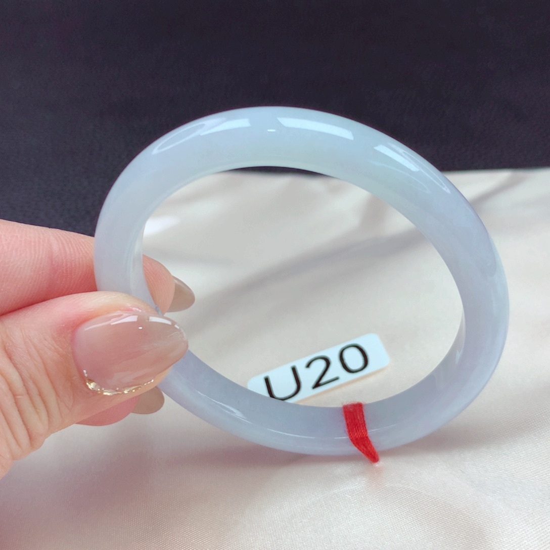 翡翠手镯未镶嵌手镯88