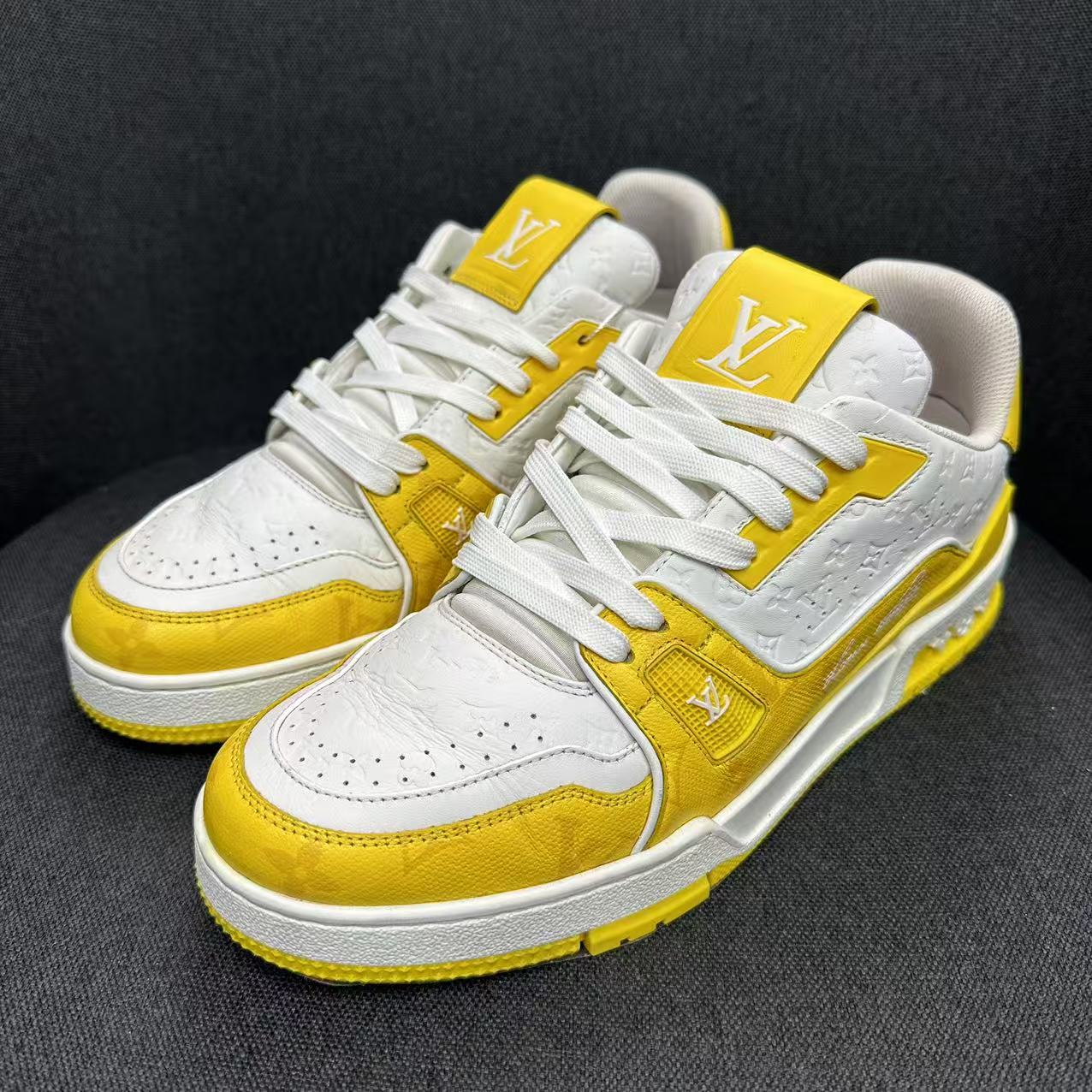 95新 LouisVuitton/路易威登 经典白黄浮雕trainer奢鞋