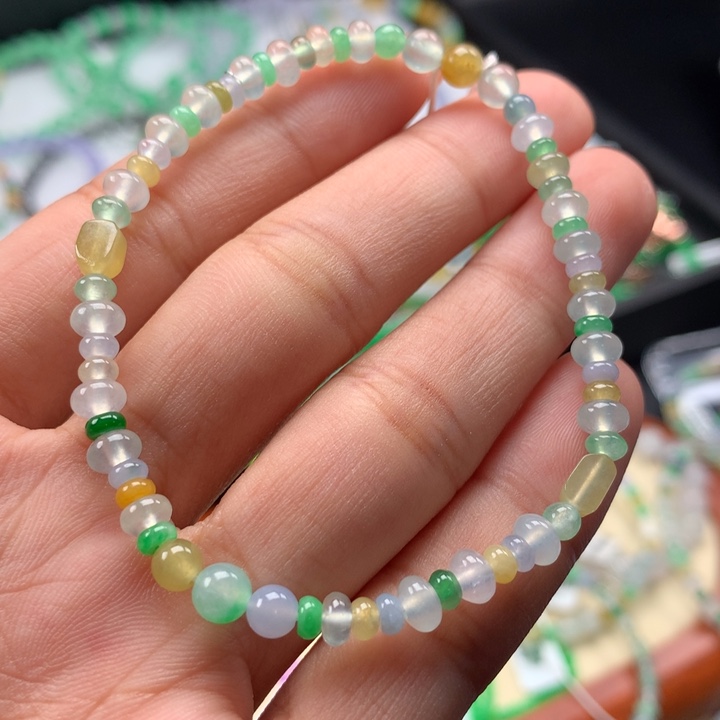 翡翠未镶嵌手镯卡