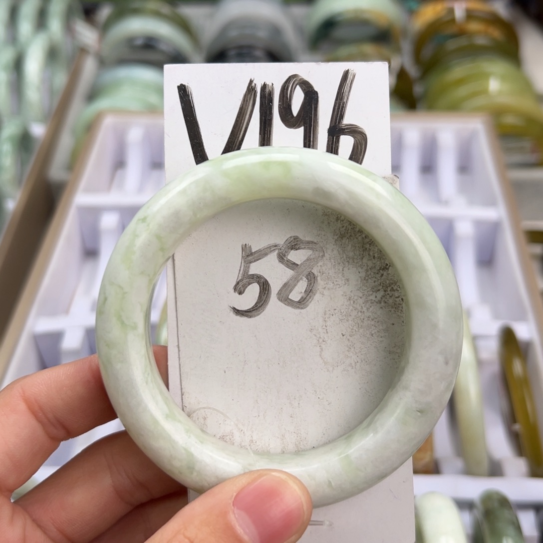 岫玉手镯未镶嵌天然岫玉