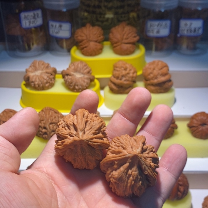 文玩核桃吊坠文山