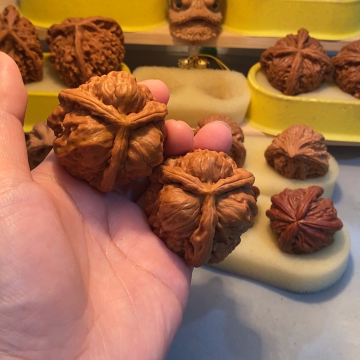 大***钢吊坠文玩核桃jnnnnnbb