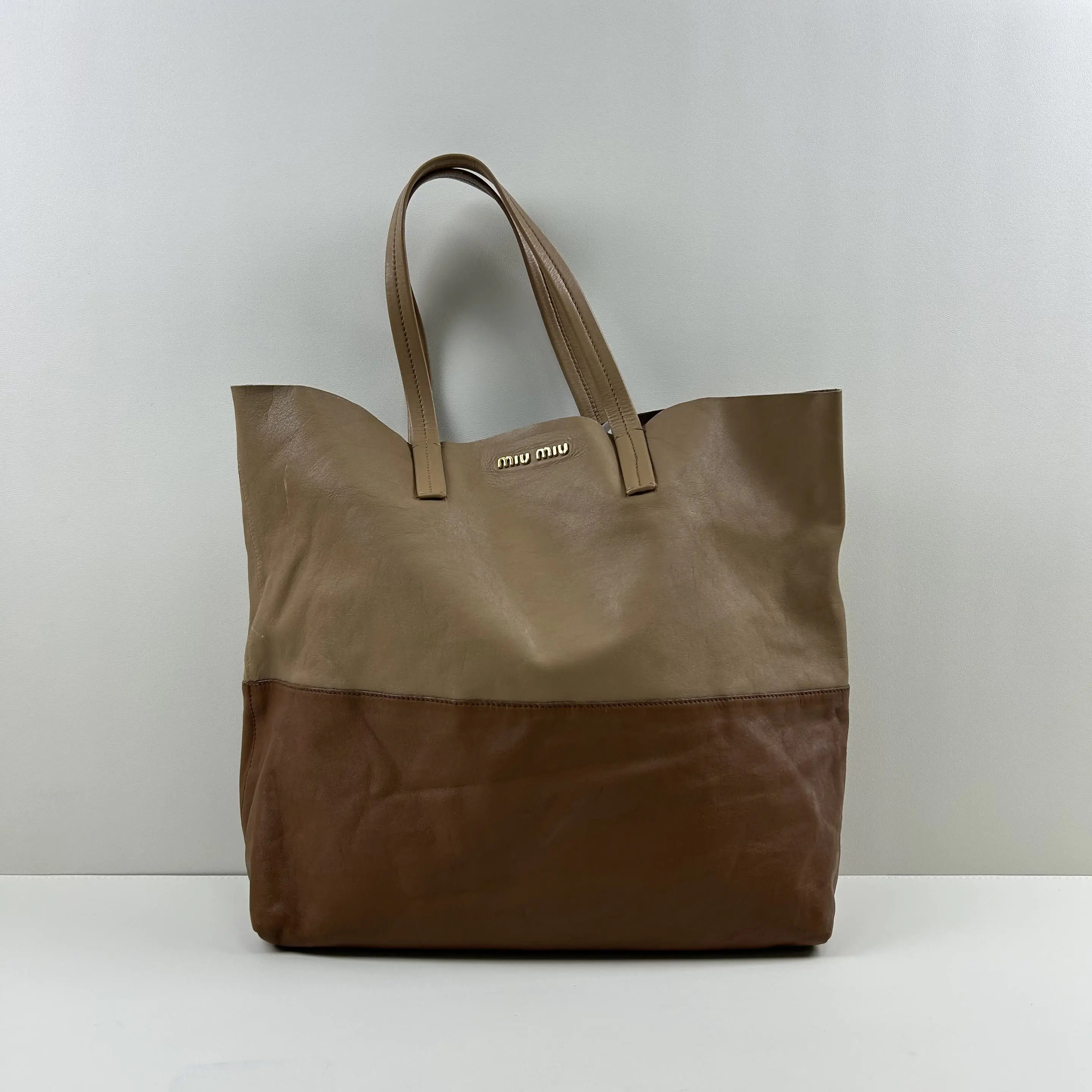 95新 MIU MIU/缪缪 缪缪托特包 22001