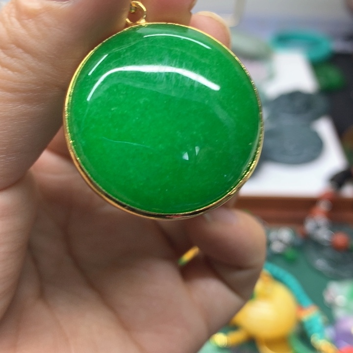 颈饰未镶嵌翡翠吊坠