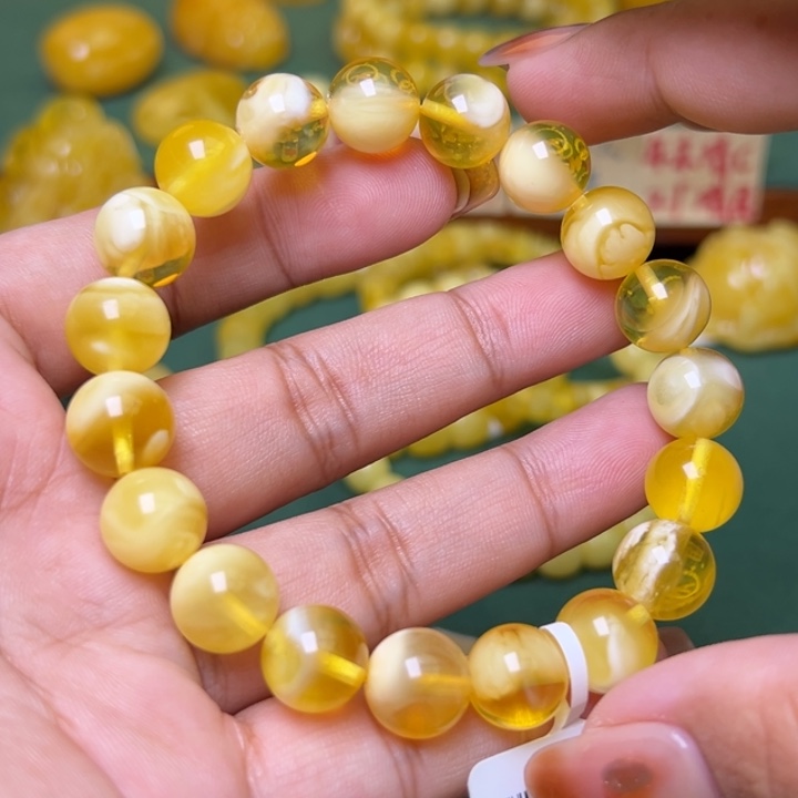 蜜蜡未镶嵌珠宝奇石