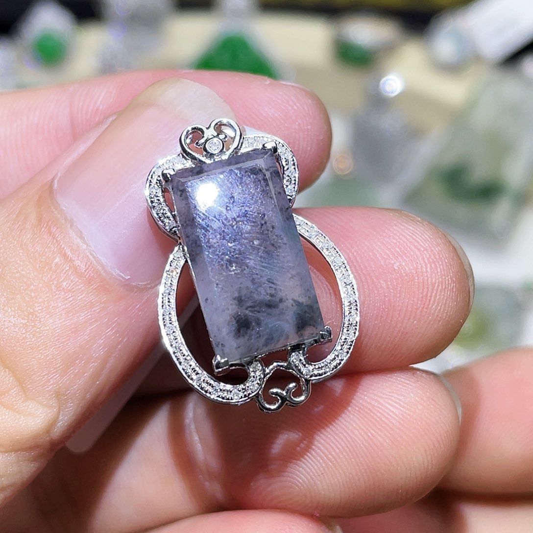 翡翠18K金镶嵌吊坠(不含链)回流