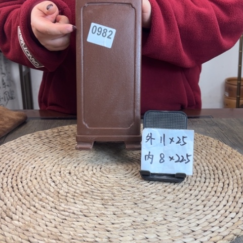 紫砂花盆紫玉金砂内奎素面签筒0982