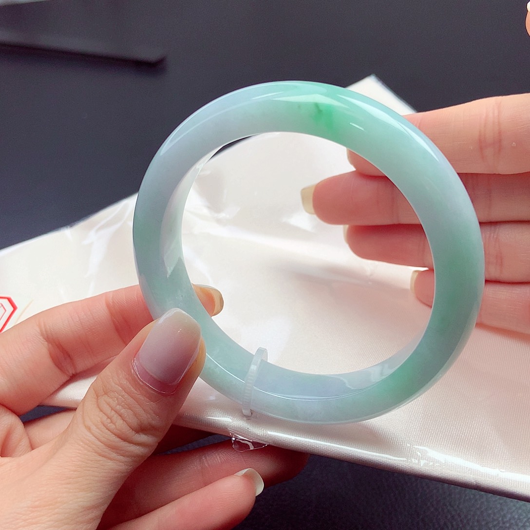 翡翠未镶嵌手镯59圈口