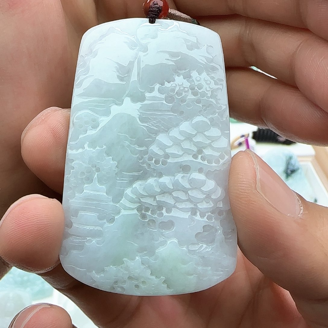 翡翠颈饰未镶嵌翡翠