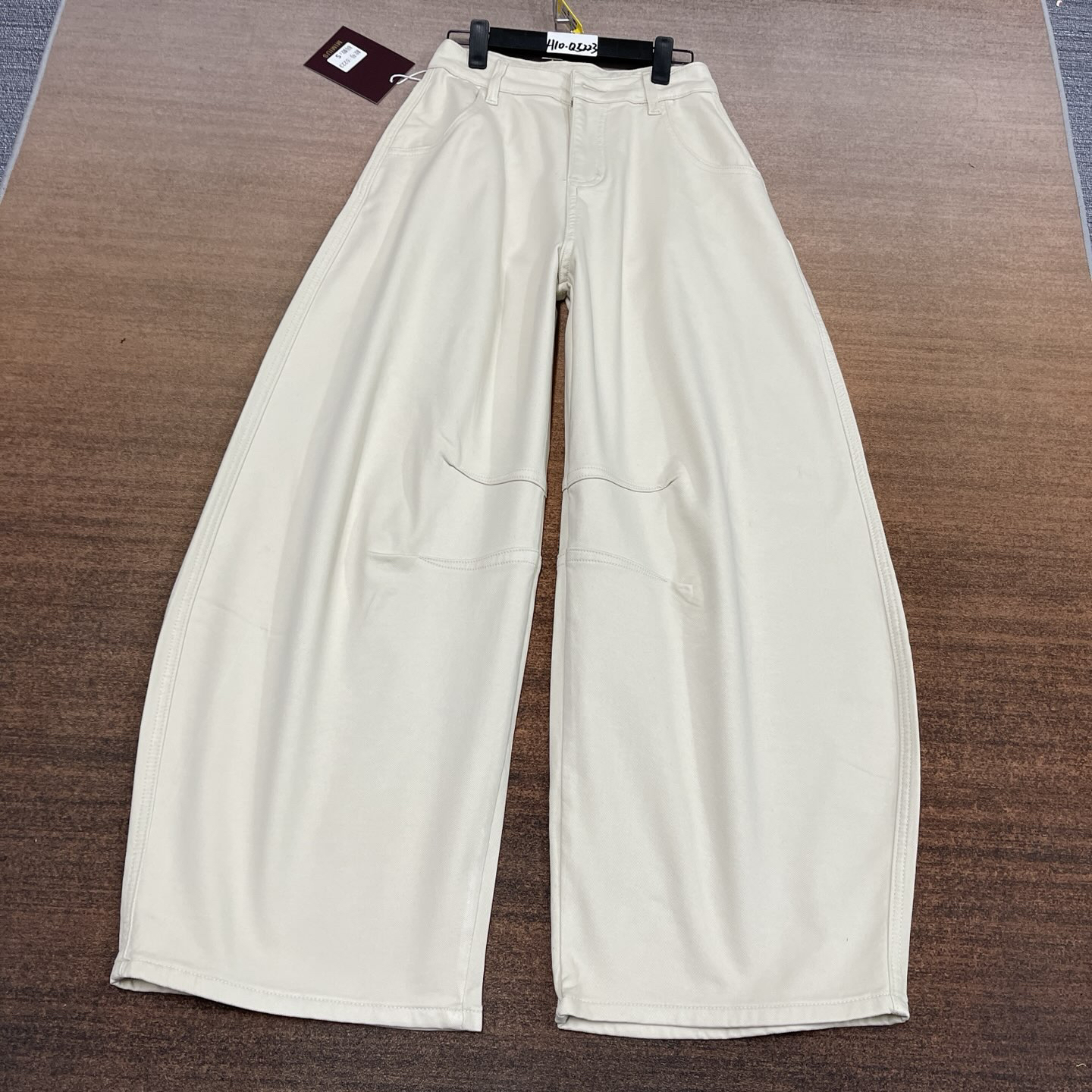 #D5-5221 加绒-厚绒 米白超帅大版弯刀气球裤 无弹（不换退）