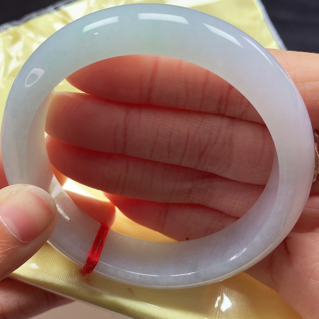 翡翠手镯未镶嵌58圈