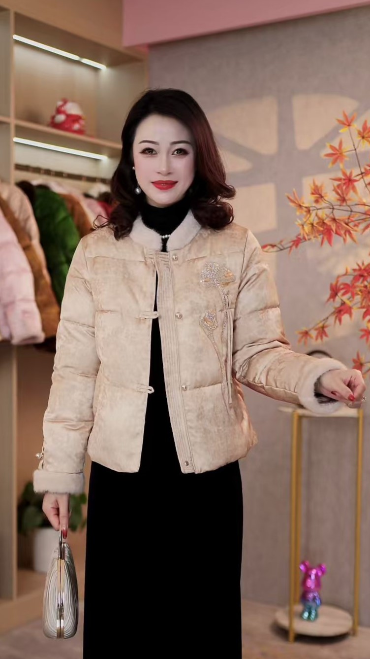 2025秋冬季新款妈妈装洋气高贵新中式棉服黄色香槟色带花