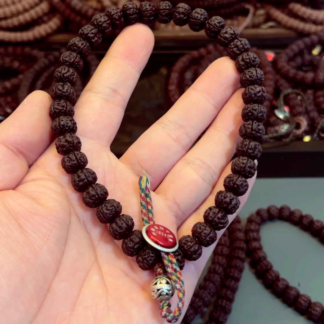 ༺***༻金刚菩提手串10.6纯血老树王10242
