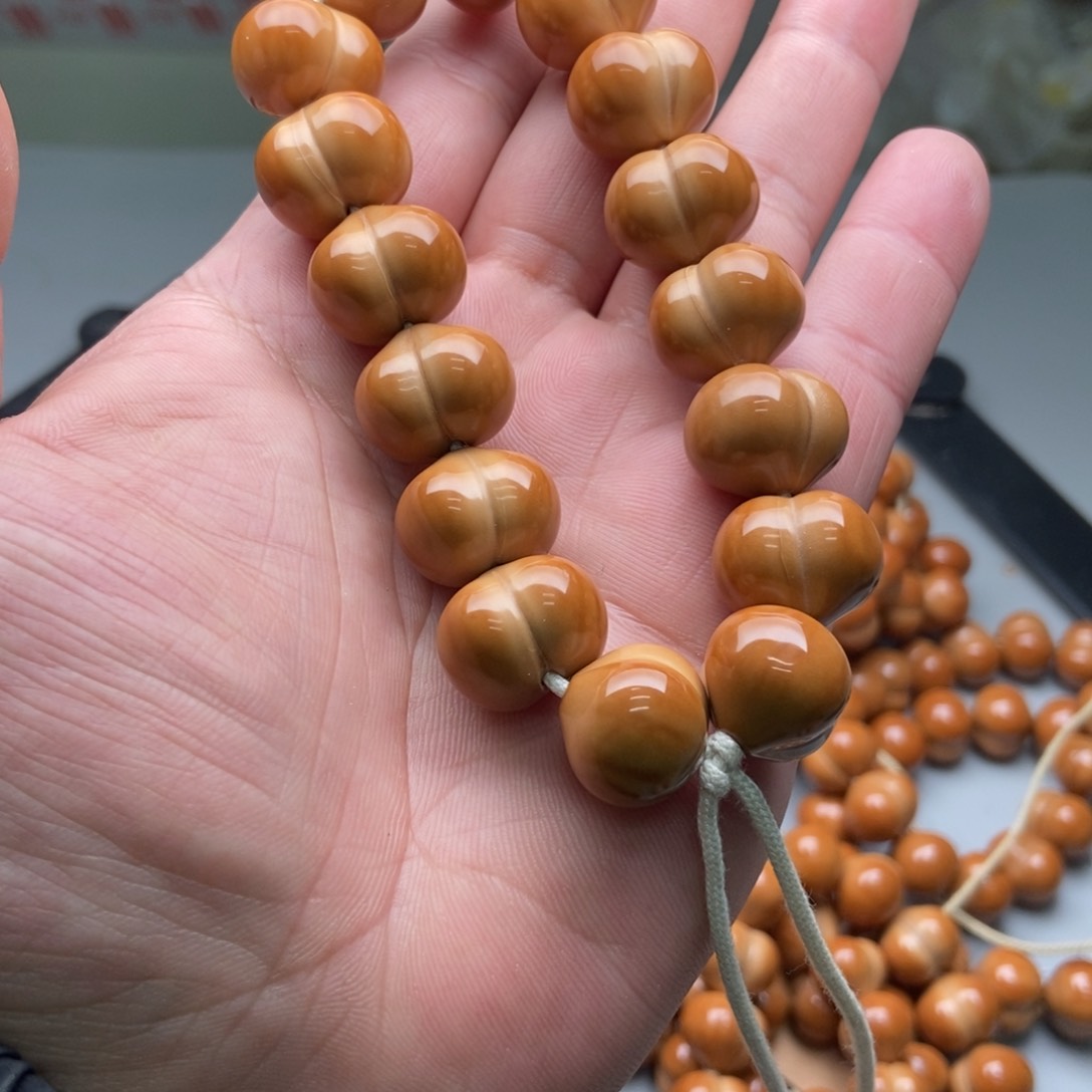 吊坠猴头核桃屁桃