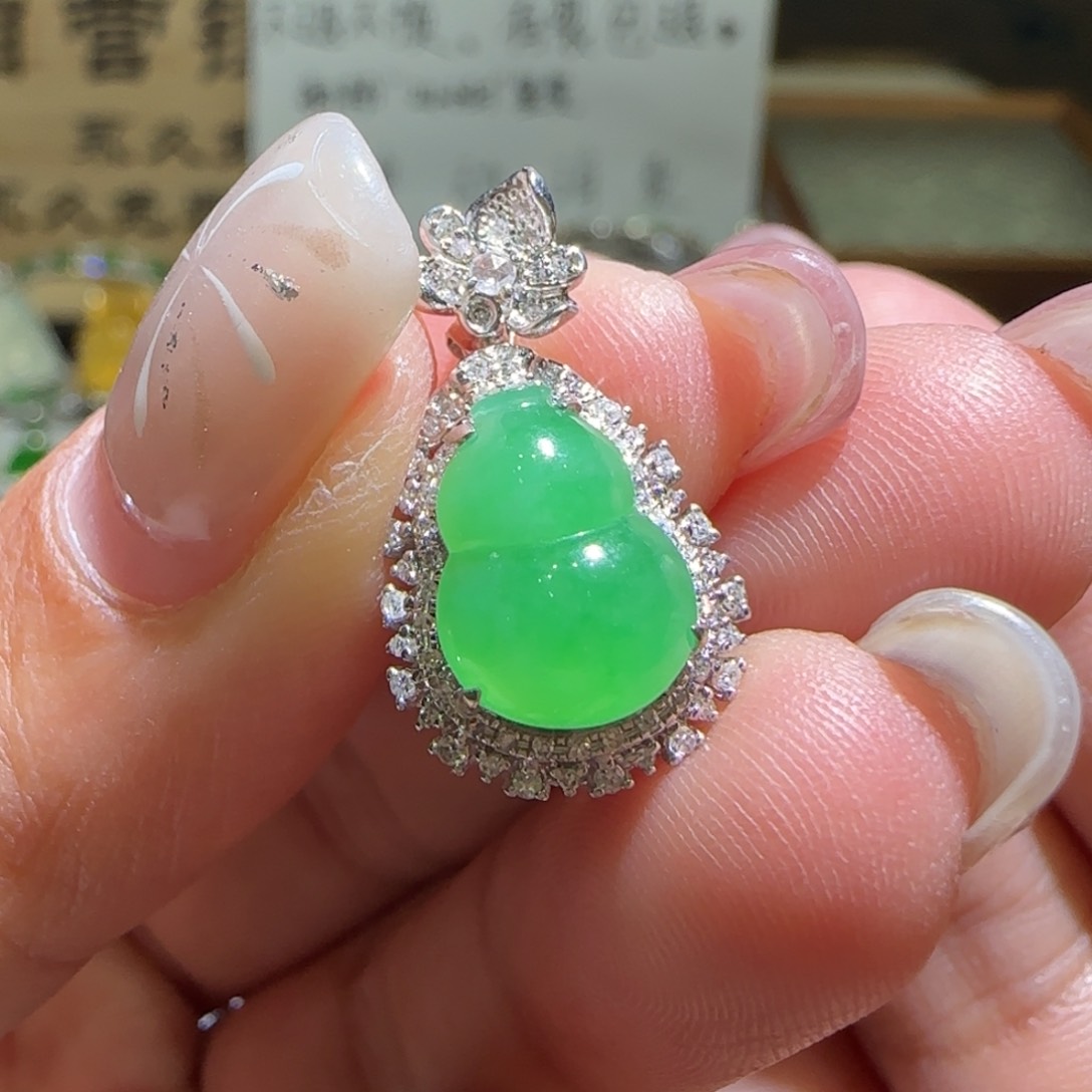 【闪购商品】翡翠颈饰18K金镶嵌缅甸