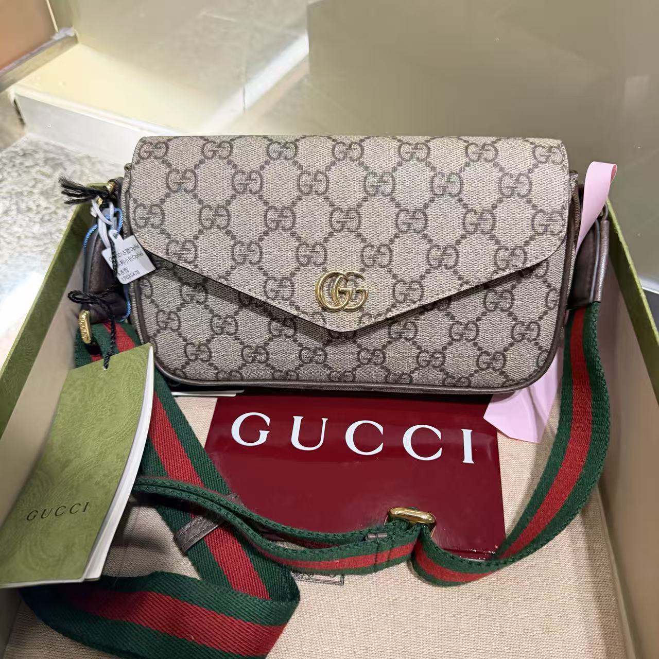未使用 GUCCI/古驰 新款信封老花斜挎包