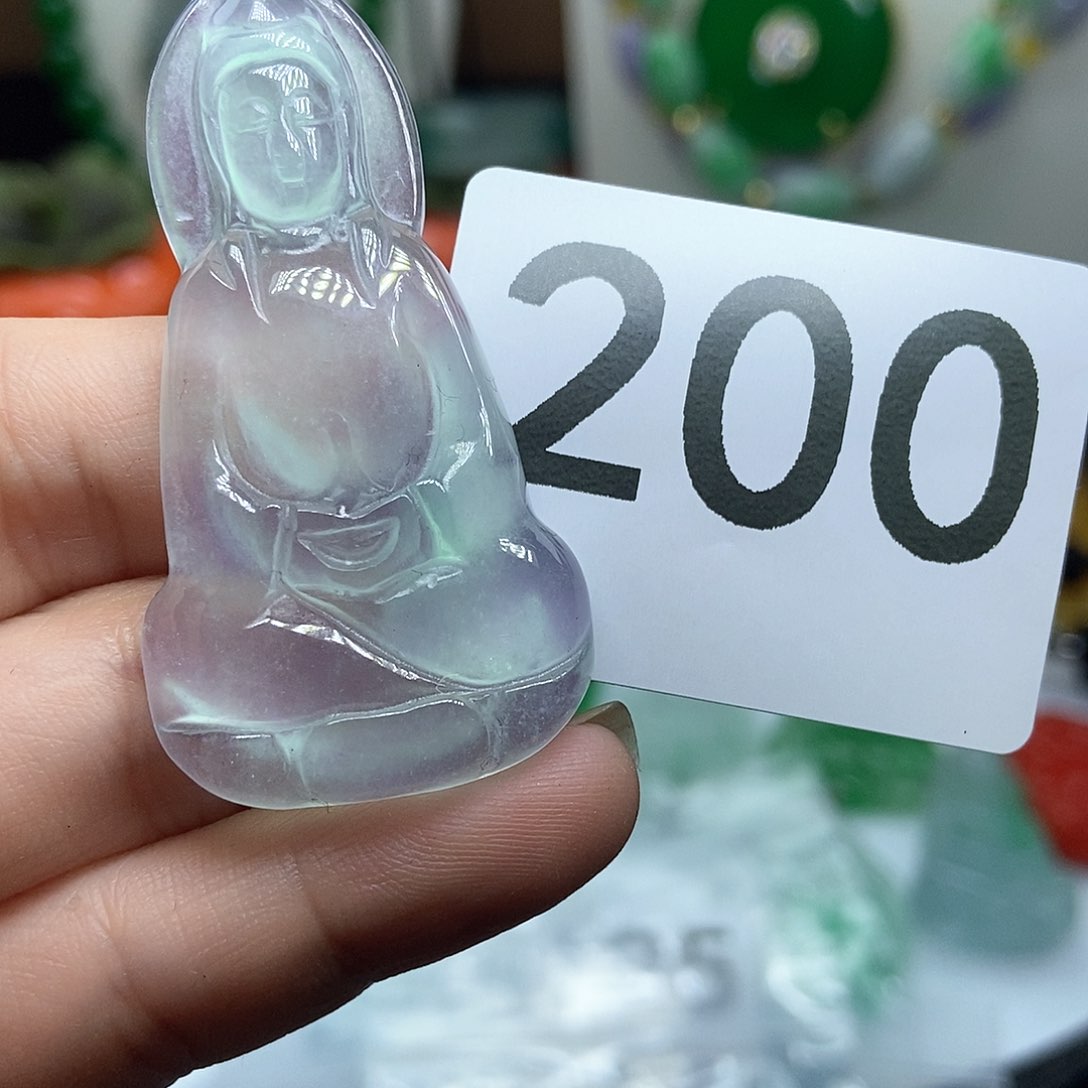 翡翠吊坠(赠链)未镶嵌